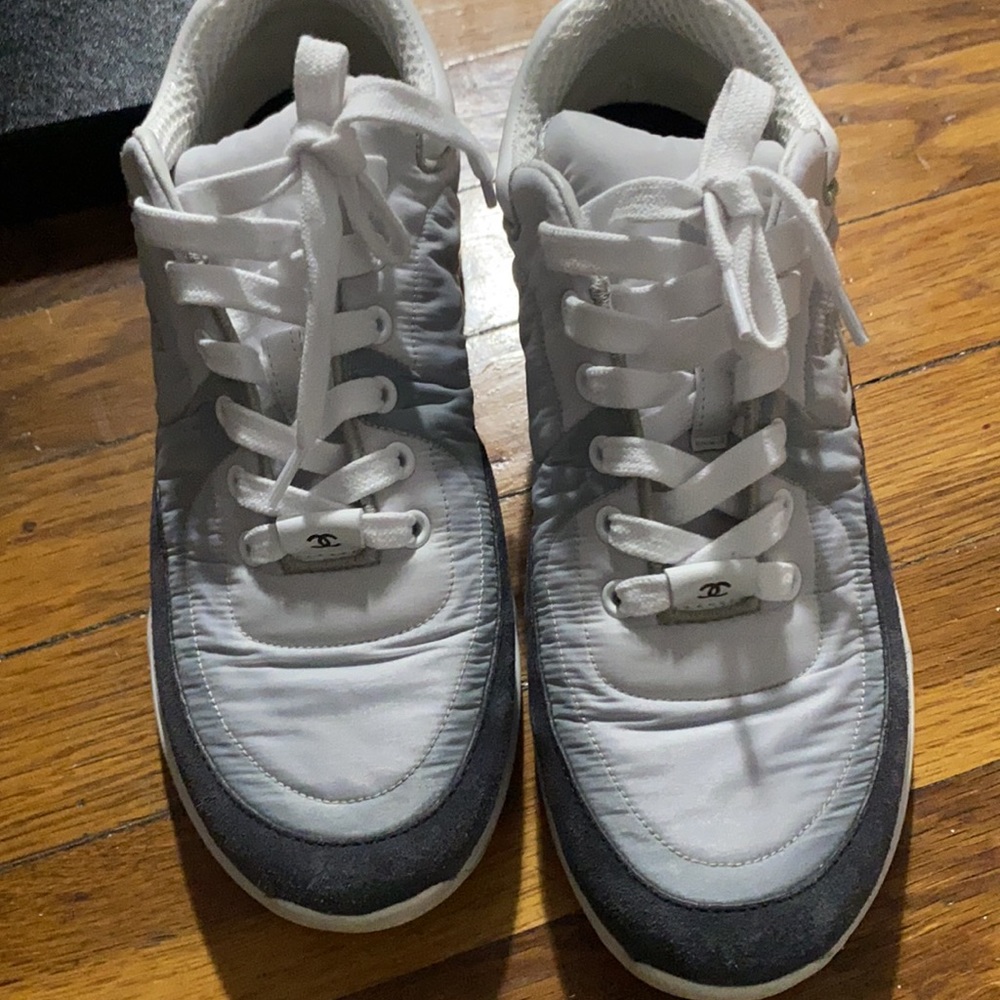 Authentic Like New - image 3